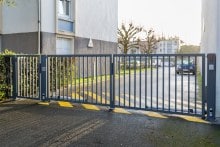 Portail-à-2-vantaux-barreaudés-EXEL-portillon-4