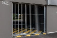 Porte-pivotante-1-vantail-EXEL-barreaudée